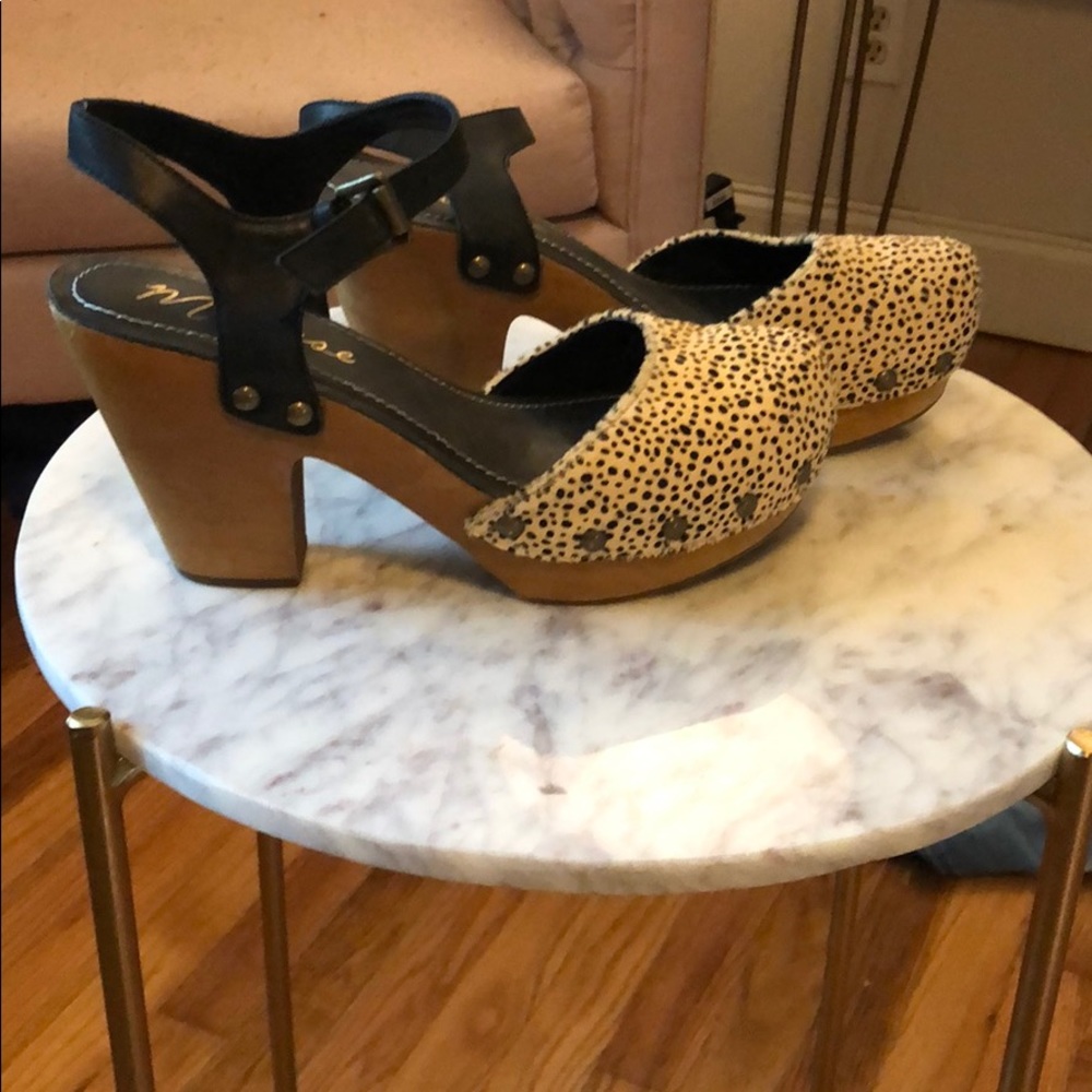 Matisse leopard clogs
